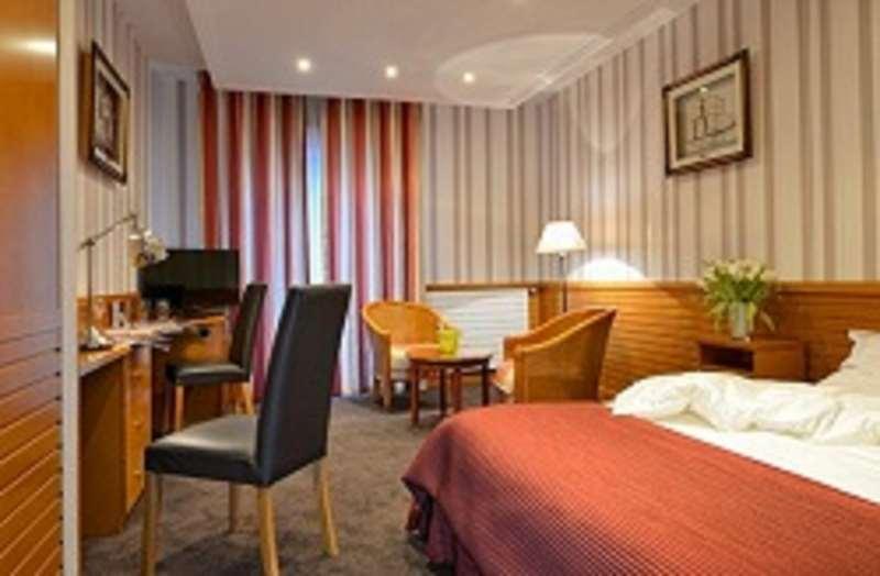 Hotel Le Berry Saint-Nazaire 객실 사진